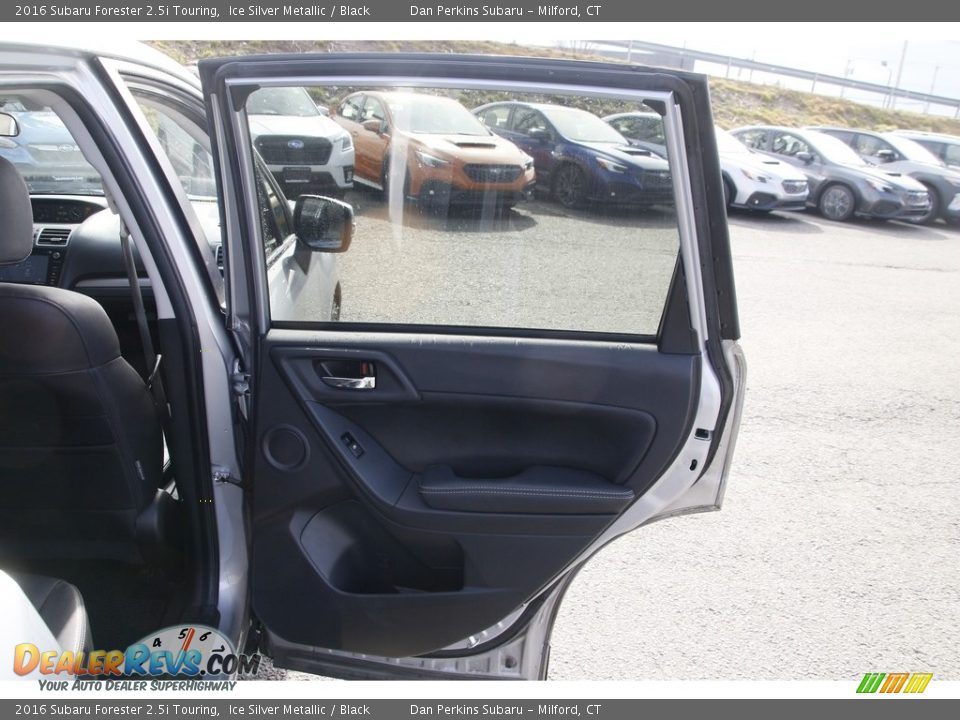 2016 Subaru Forester 2.5i Touring Ice Silver Metallic / Black Photo #16