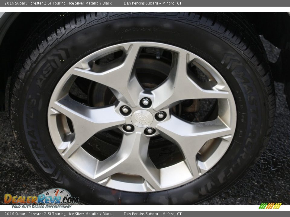 2016 Subaru Forester 2.5i Touring Ice Silver Metallic / Black Photo #28