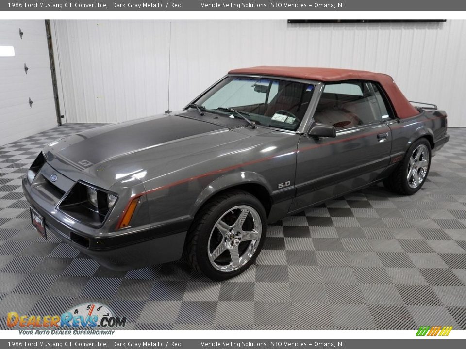 Front 3/4 View of 1986 Ford Mustang GT Convertible Photo #1