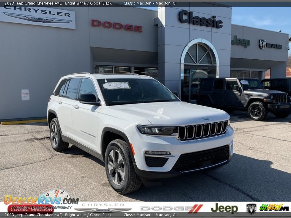 2023 Jeep Grand Cherokee 4XE Bright White / Global Black Photo #1