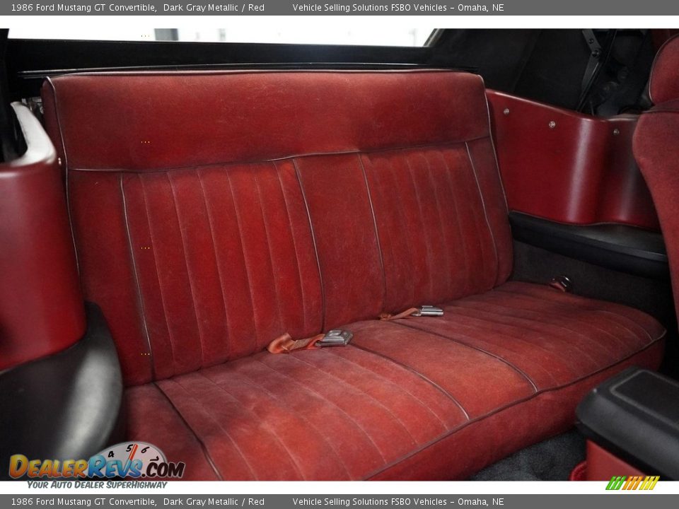 Rear Seat of 1986 Ford Mustang GT Convertible Photo #10