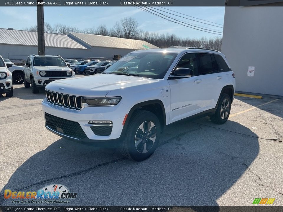 2023 Jeep Grand Cherokee 4XE Bright White / Global Black Photo #8