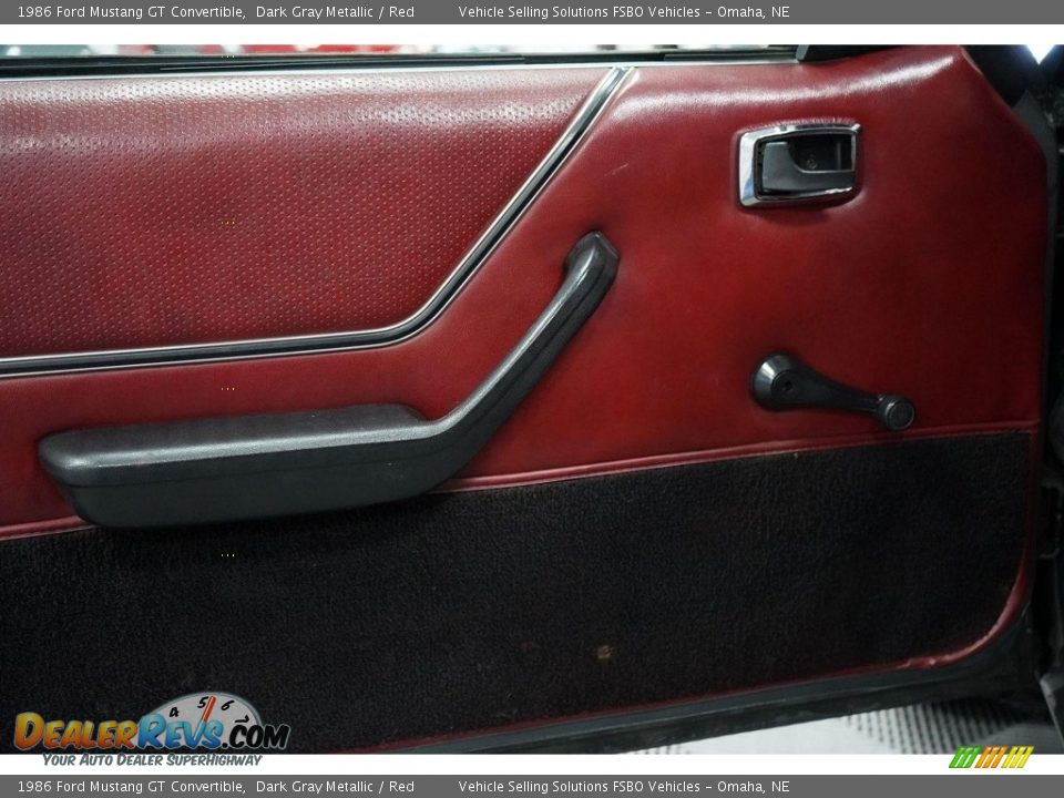 Door Panel of 1986 Ford Mustang GT Convertible Photo #23