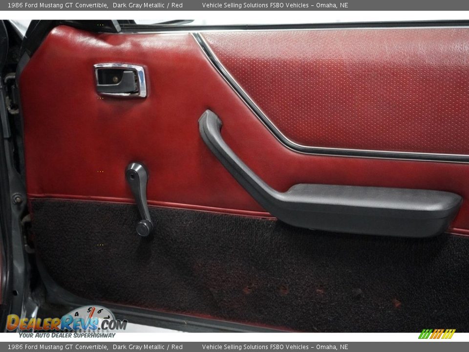 Door Panel of 1986 Ford Mustang GT Convertible Photo #24