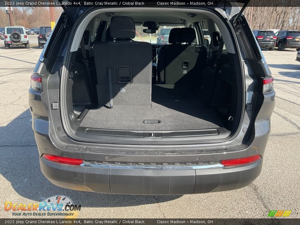 2023 Jeep Grand Cherokee L Laredo 4x4 Baltic Gray Metallic / Global Black Photo #12