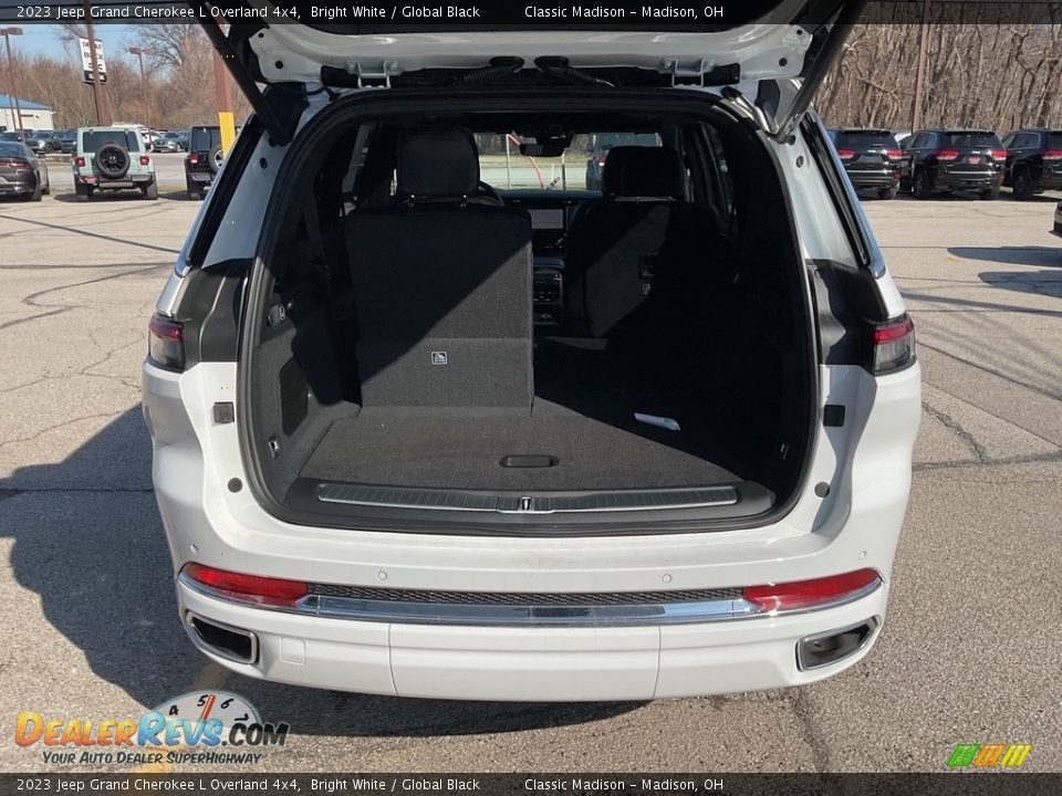 2023 Jeep Grand Cherokee L Overland 4x4 Bright White / Global Black Photo #13