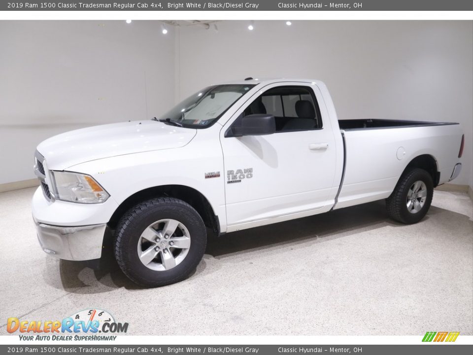 2019 Ram 1500 Classic Tradesman Regular Cab 4x4 Bright White / Black/Diesel Gray Photo #3