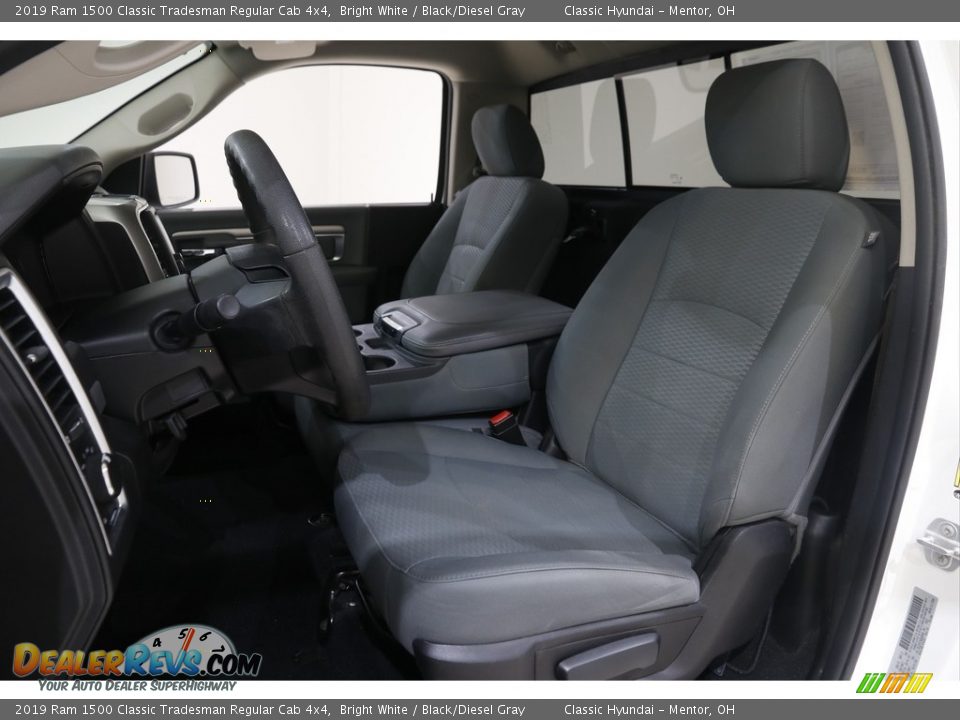 2019 Ram 1500 Classic Tradesman Regular Cab 4x4 Bright White / Black/Diesel Gray Photo #5