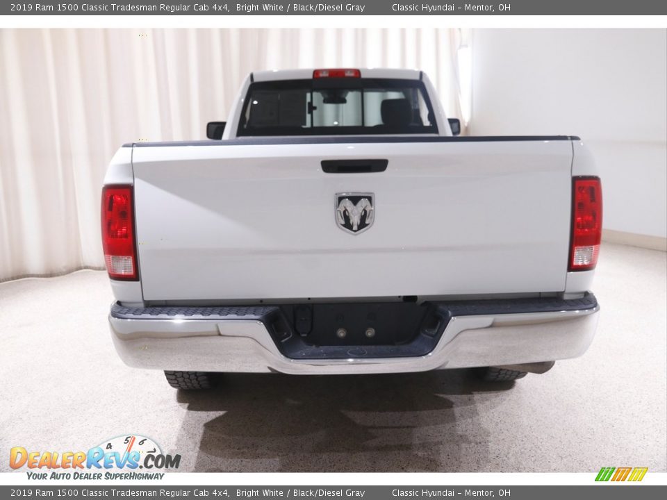 2019 Ram 1500 Classic Tradesman Regular Cab 4x4 Bright White / Black/Diesel Gray Photo #17