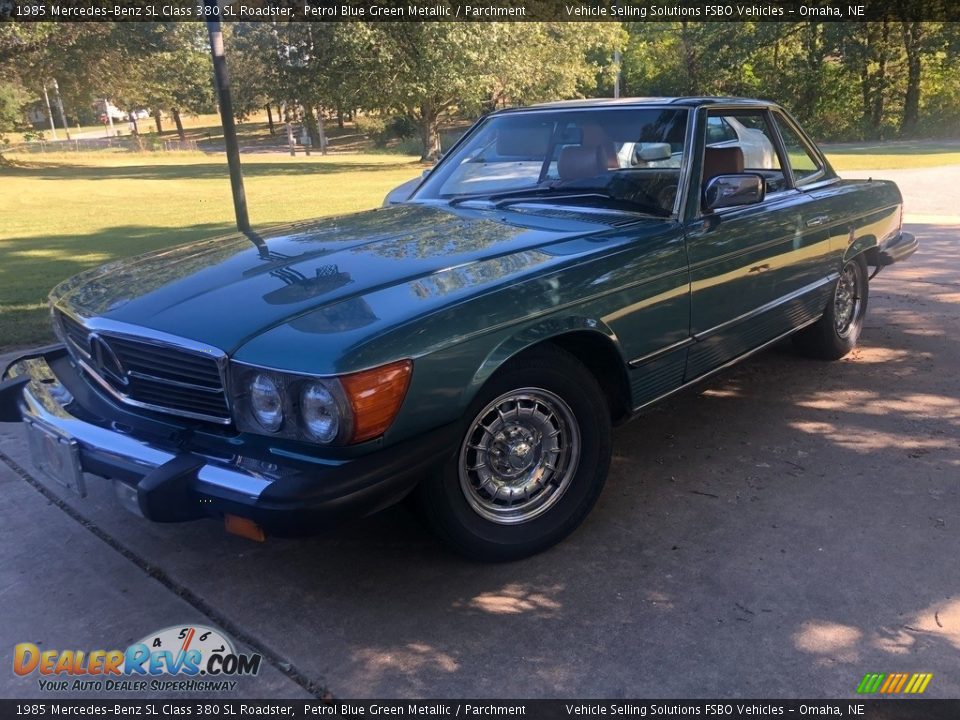 Front 3/4 View of 1985 Mercedes-Benz SL Class 380 SL Roadster Photo #1