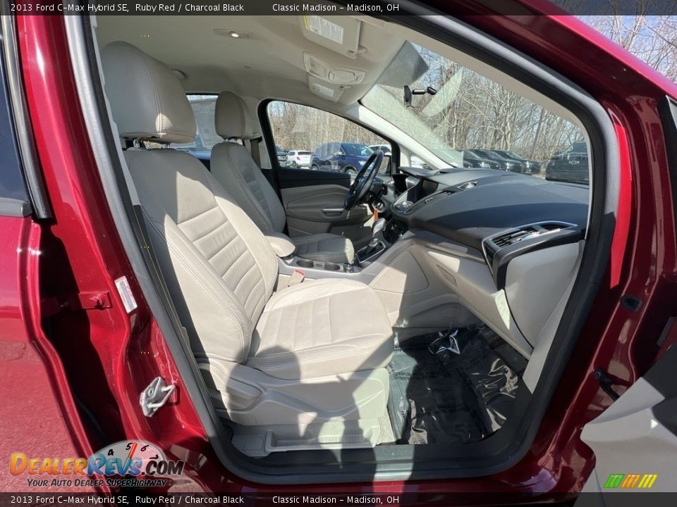 2013 Ford C-Max Hybrid SE Ruby Red / Charcoal Black Photo #17