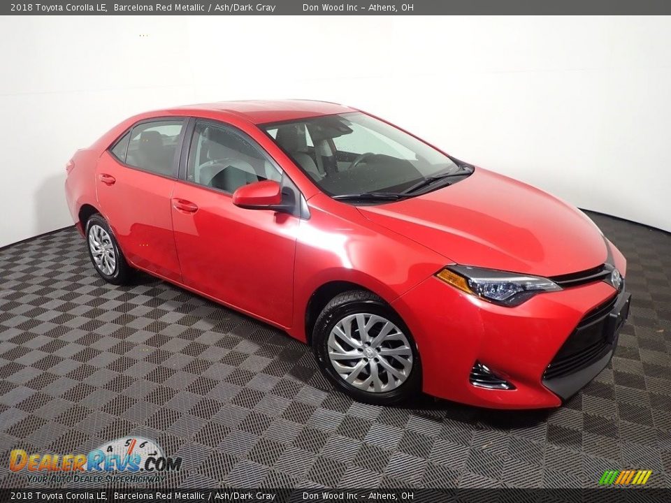 2018 Toyota Corolla LE Barcelona Red Metallic / Ash/Dark Gray Photo #3