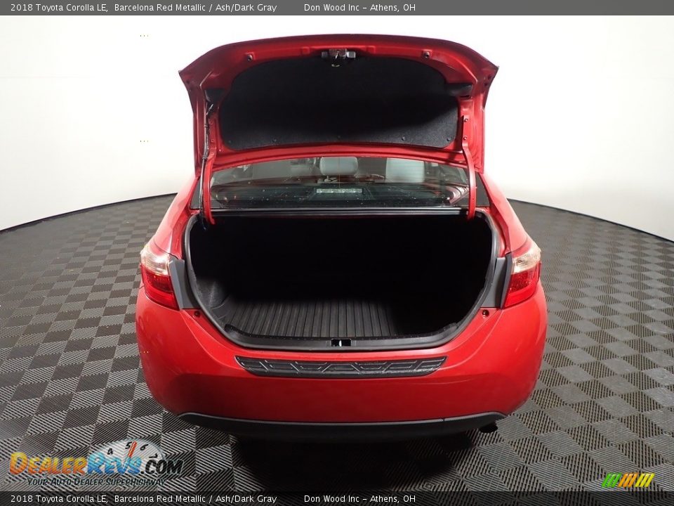 2018 Toyota Corolla LE Barcelona Red Metallic / Ash/Dark Gray Photo #12