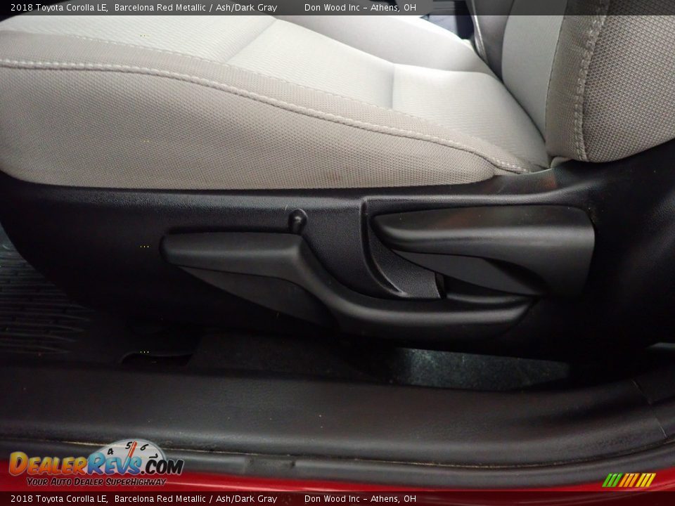 2018 Toyota Corolla LE Barcelona Red Metallic / Ash/Dark Gray Photo #19