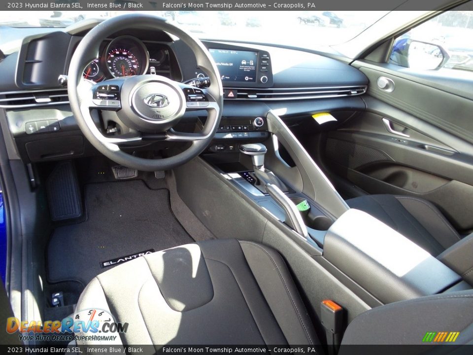 2023 Hyundai Elantra SEL Intense Blue / Black Photo #12