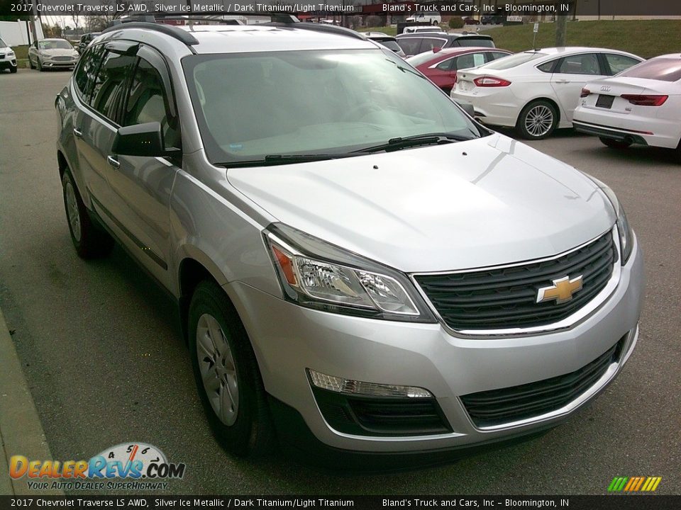 2017 Chevrolet Traverse LS AWD Silver Ice Metallic / Dark Titanium/Light Titanium Photo #6