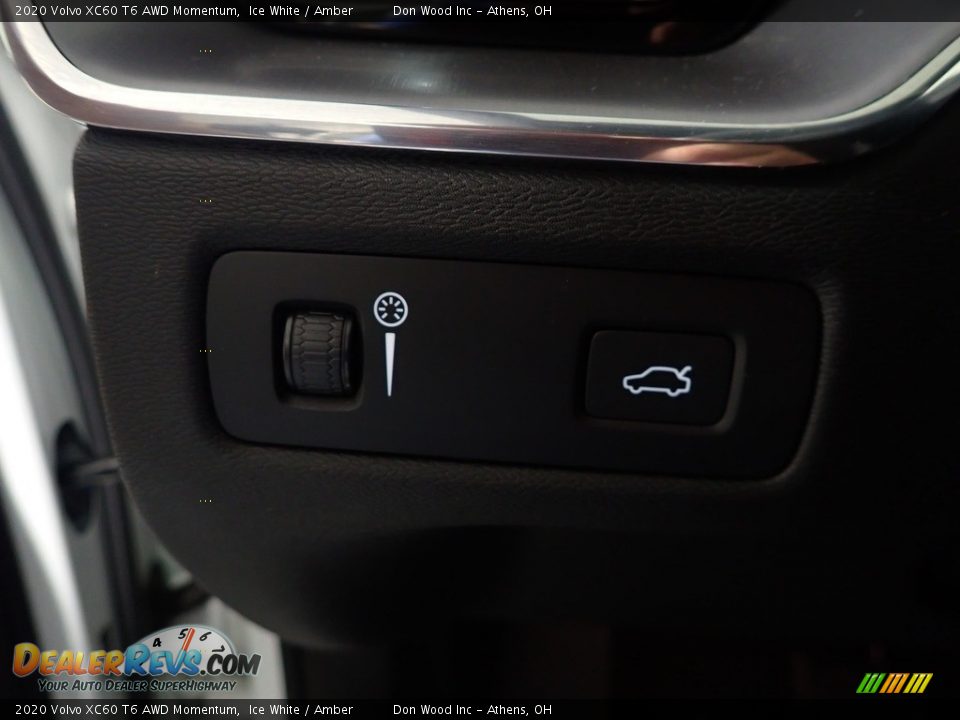2020 Volvo XC60 T6 AWD Momentum Ice White / Amber Photo #29