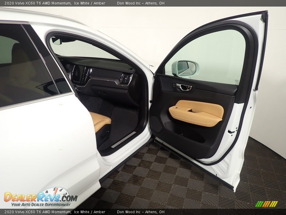 2020 Volvo XC60 T6 AWD Momentum Ice White / Amber Photo #36