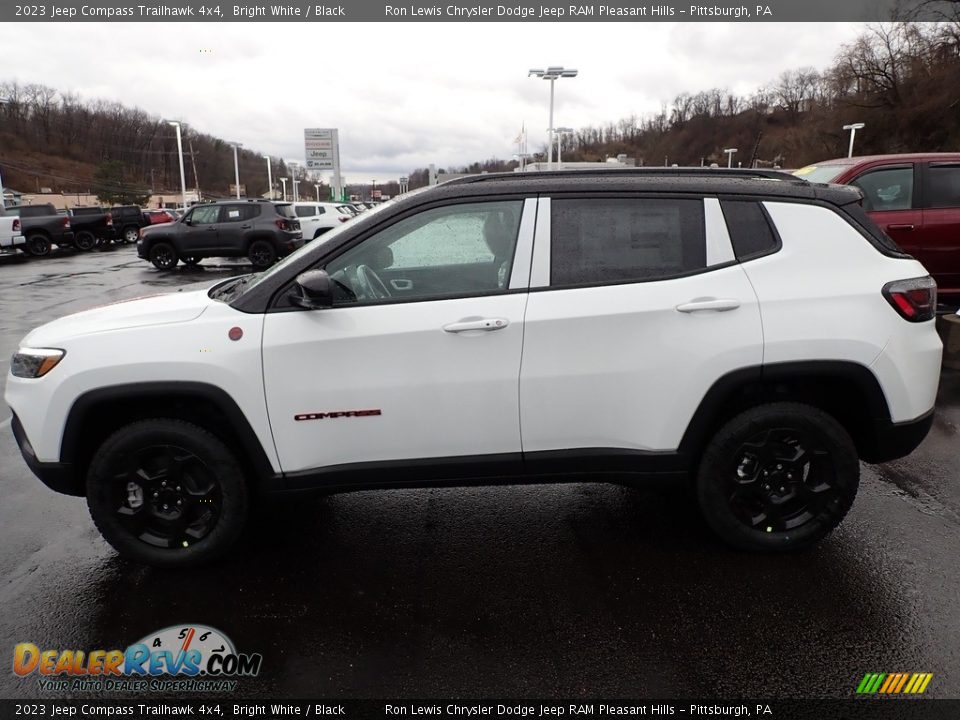 2023 Jeep Compass Trailhawk 4x4 Bright White / Black Photo #2