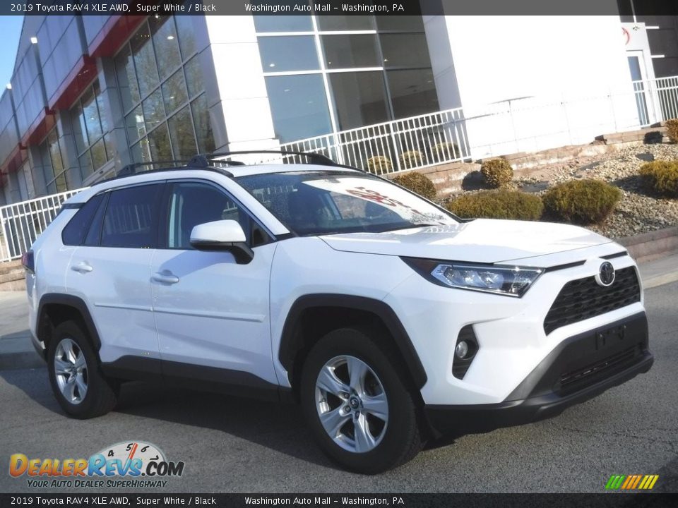 2019 Toyota RAV4 XLE AWD Super White / Black Photo #1