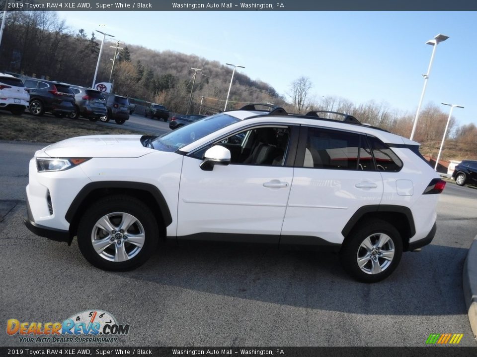 2019 Toyota RAV4 XLE AWD Super White / Black Photo #15