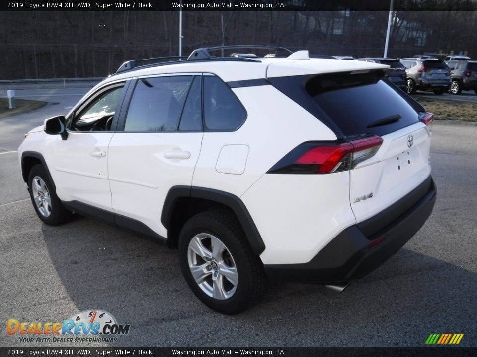 2019 Toyota RAV4 XLE AWD Super White / Black Photo #16