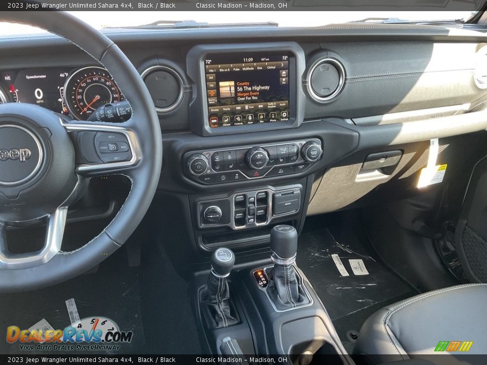 2023 Jeep Wrangler Unlimited Sahara 4x4 Black / Black Photo #6