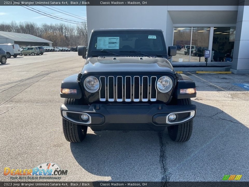 2023 Jeep Wrangler Unlimited Sahara 4x4 Black / Black Photo #10