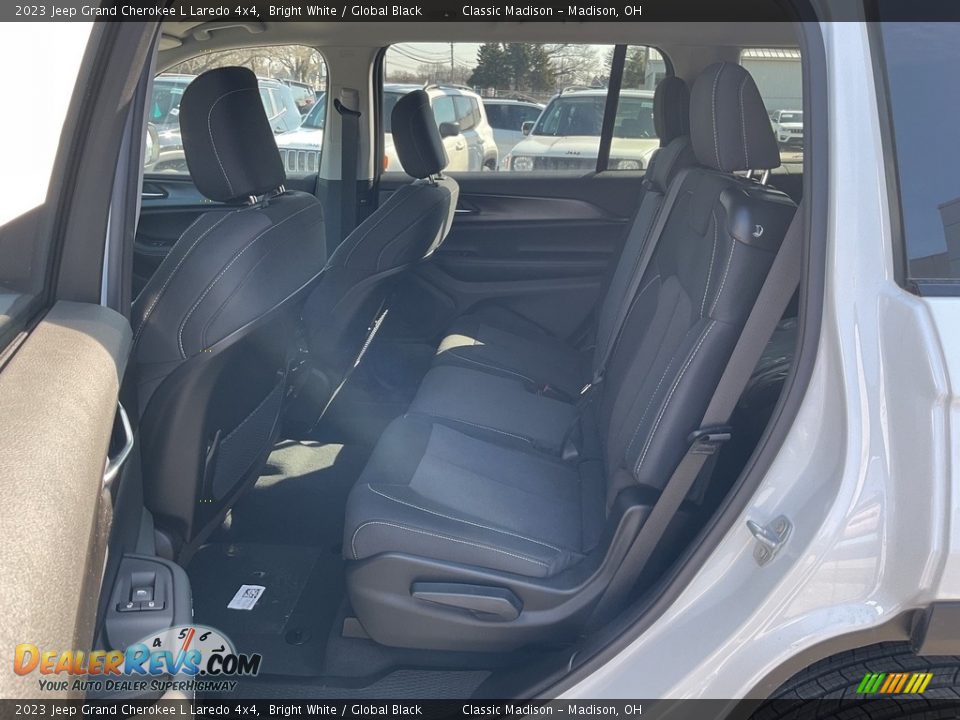 2023 Jeep Grand Cherokee L Laredo 4x4 Bright White / Global Black Photo #3