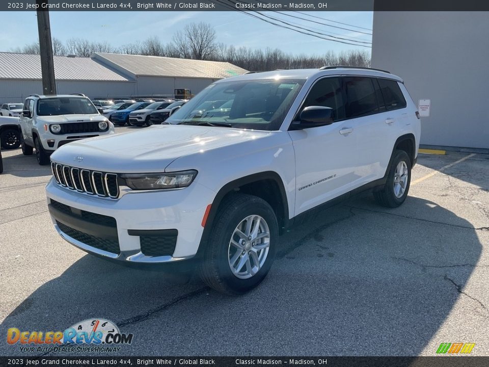 2023 Jeep Grand Cherokee L Laredo 4x4 Bright White / Global Black Photo #7