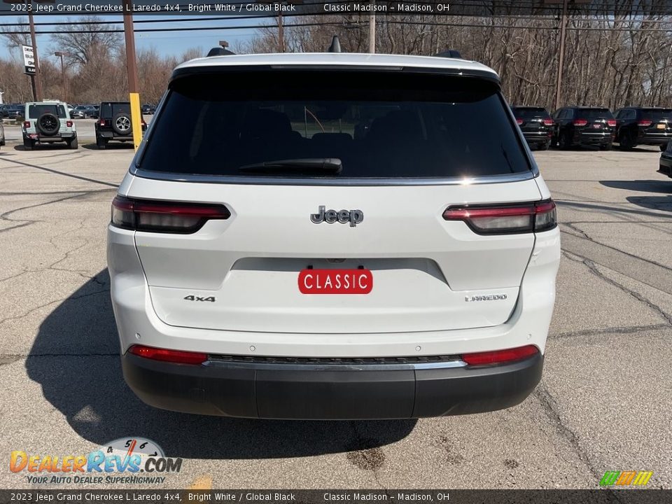 2023 Jeep Grand Cherokee L Laredo 4x4 Bright White / Global Black Photo #11