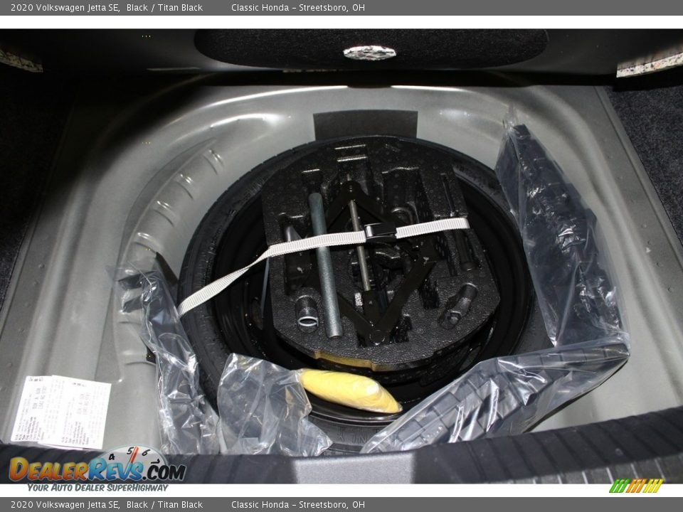 2020 Volkswagen Jetta SE Black / Titan Black Photo #22