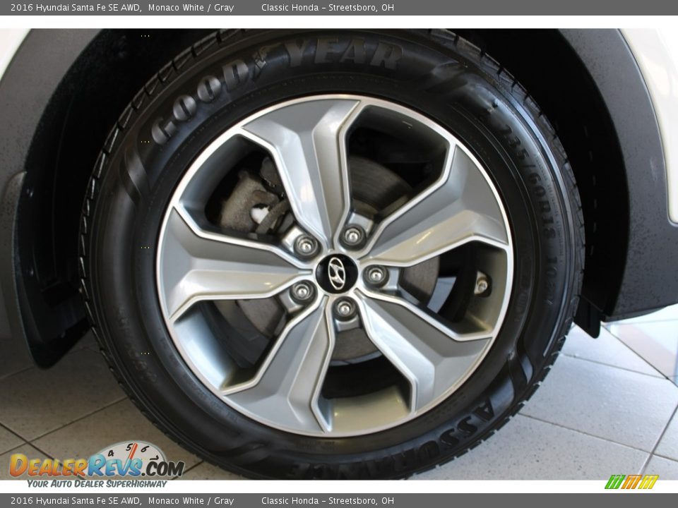 2016 Hyundai Santa Fe SE AWD Wheel Photo #5