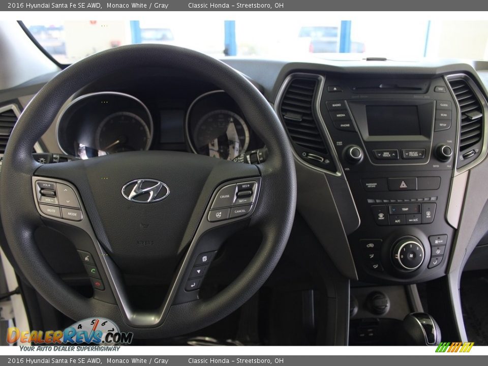 Controls of 2016 Hyundai Santa Fe SE AWD Photo #16