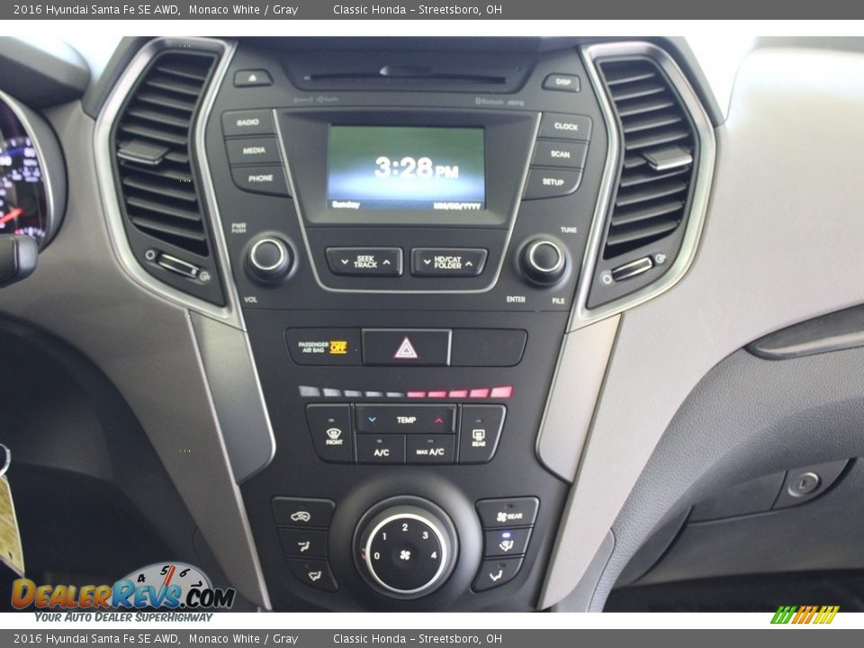 Controls of 2016 Hyundai Santa Fe SE AWD Photo #22