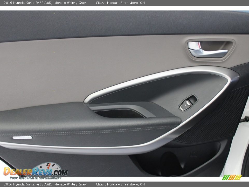 Door Panel of 2016 Hyundai Santa Fe SE AWD Photo #26