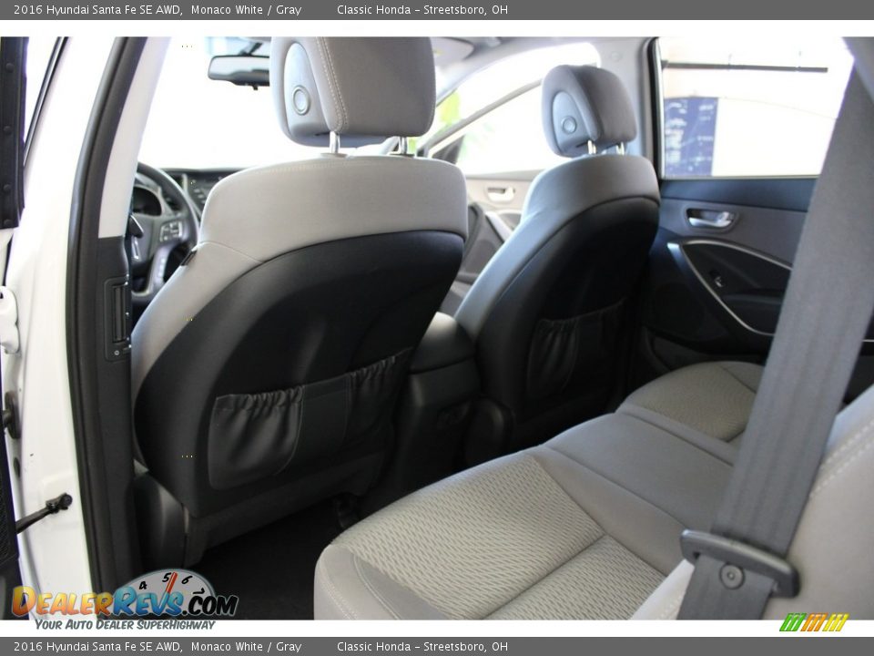 Rear Seat of 2016 Hyundai Santa Fe SE AWD Photo #27