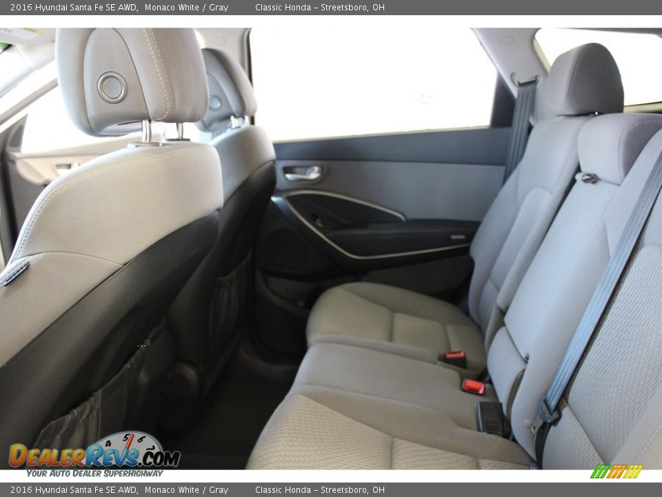 Rear Seat of 2016 Hyundai Santa Fe SE AWD Photo #28