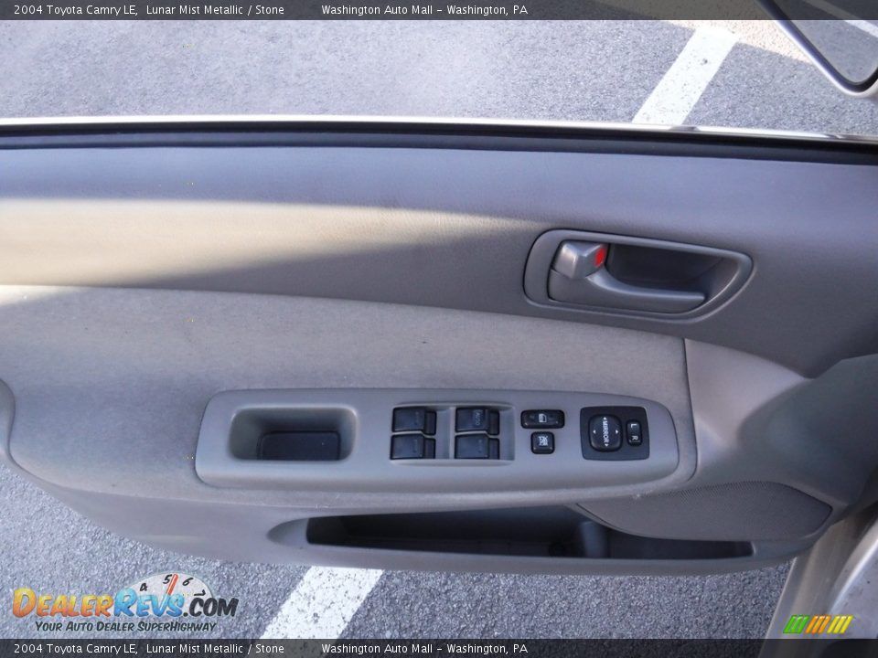 2004 Toyota Camry LE Lunar Mist Metallic / Stone Photo #15