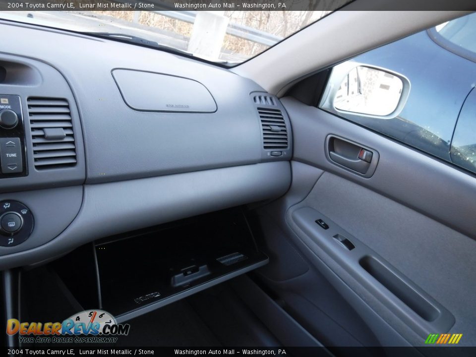 2004 Toyota Camry LE Lunar Mist Metallic / Stone Photo #23