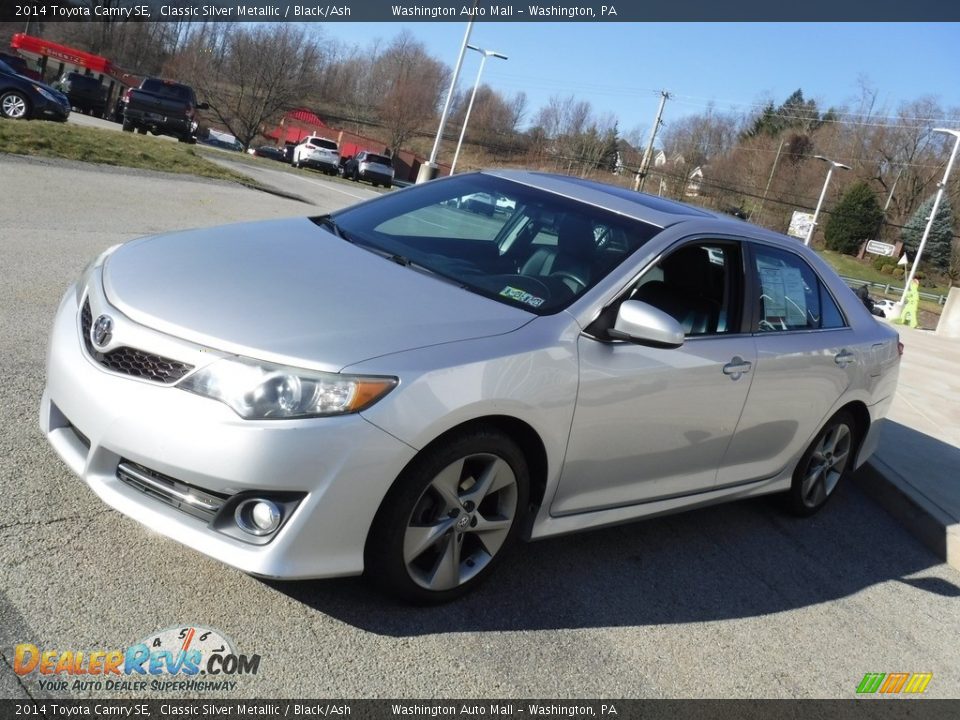 2014 Toyota Camry SE Classic Silver Metallic / Black/Ash Photo #10