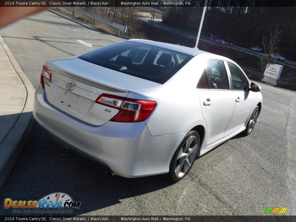 2014 Toyota Camry SE Classic Silver Metallic / Black/Ash Photo #15