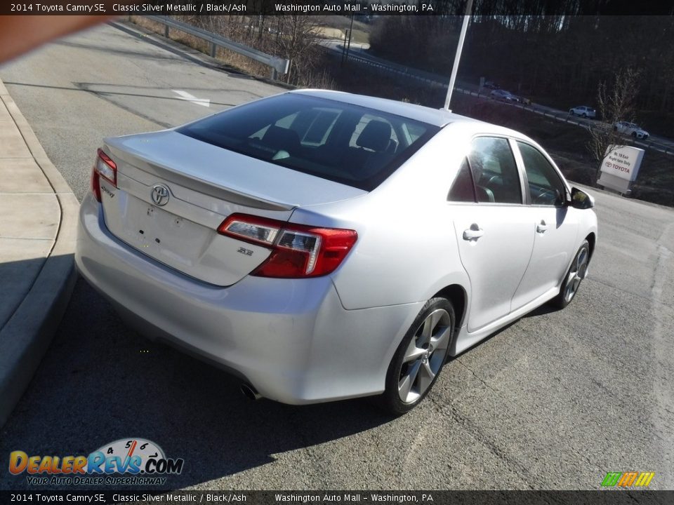 2014 Toyota Camry SE Classic Silver Metallic / Black/Ash Photo #15