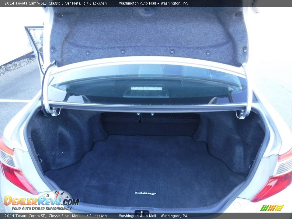 2014 Toyota Camry SE Classic Silver Metallic / Black/Ash Photo #32