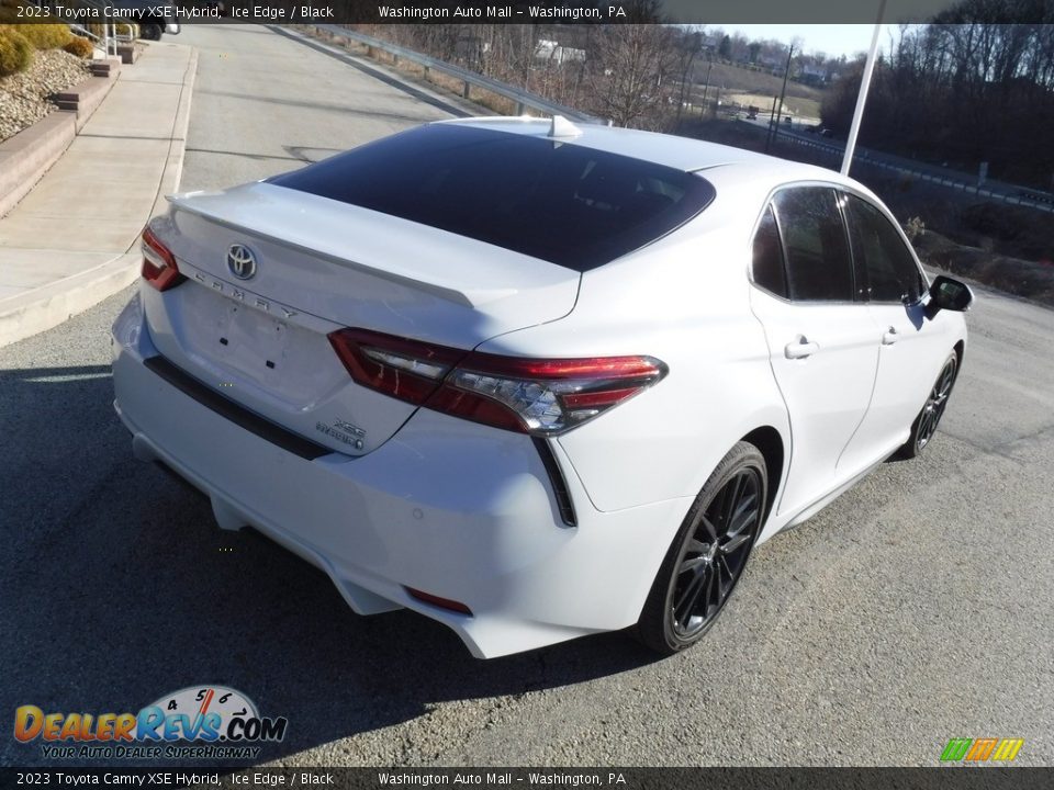 2023 Toyota Camry XSE Hybrid Ice Edge / Black Photo #18