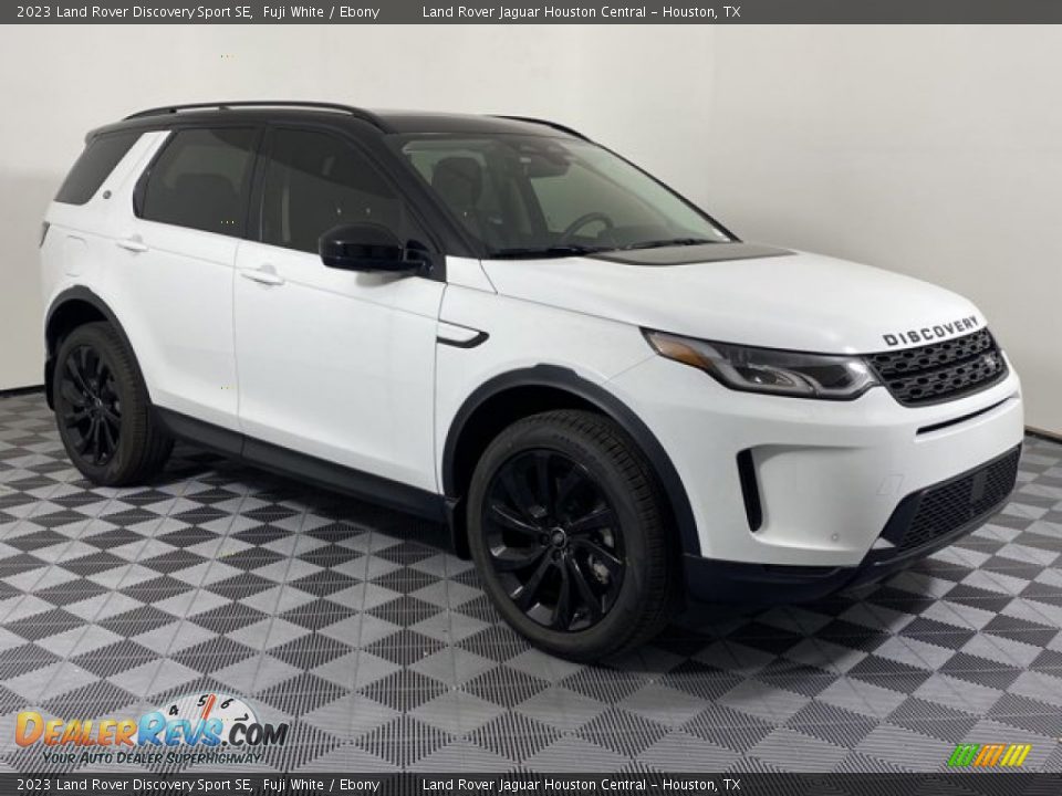 Front 3/4 View of 2023 Land Rover Discovery Sport SE Photo #12