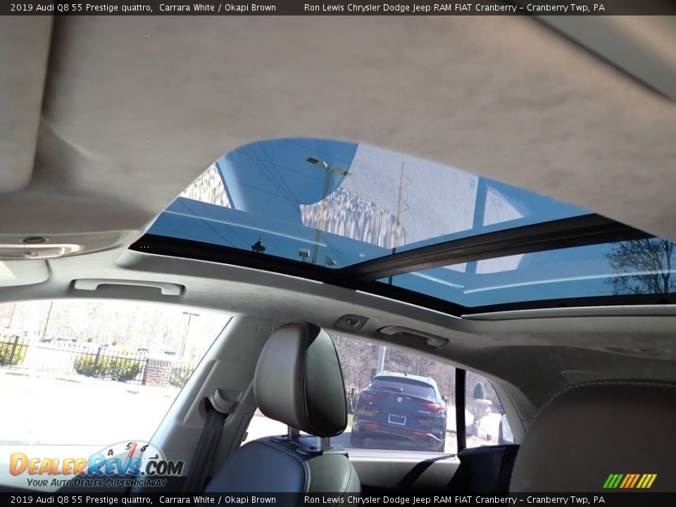 Sunroof of 2019 Audi Q8 55 Prestige quattro Photo #16