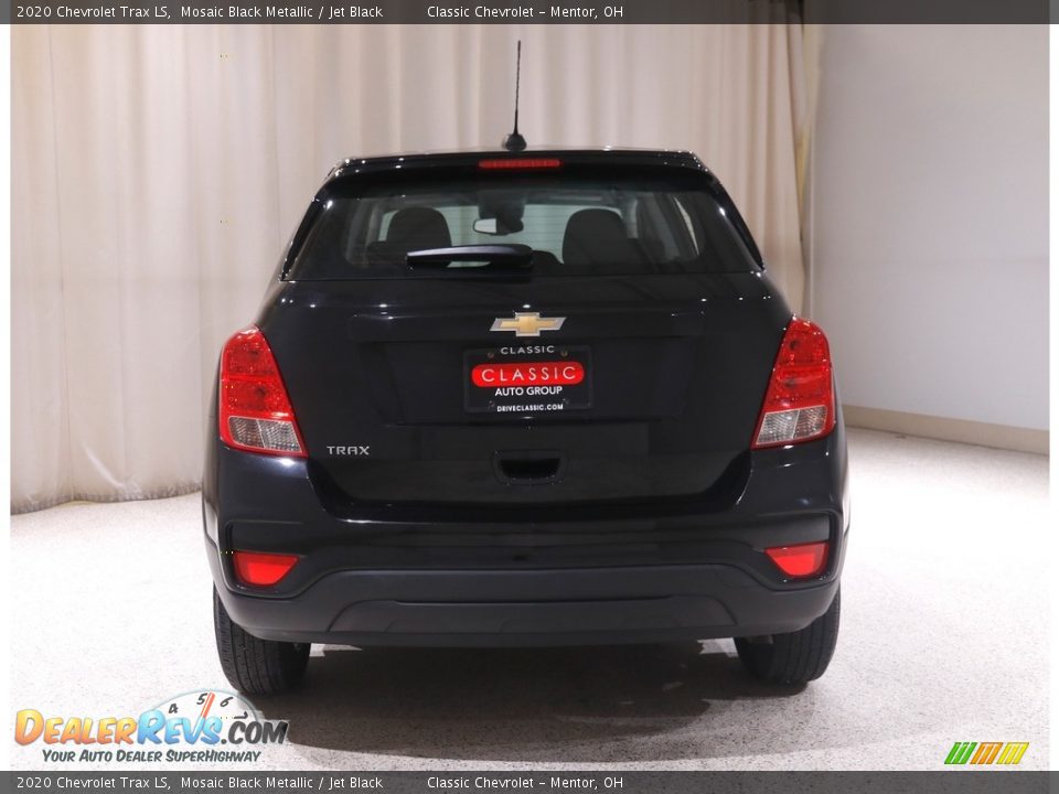 2020 Chevrolet Trax LS Mosaic Black Metallic / Jet Black Photo #17