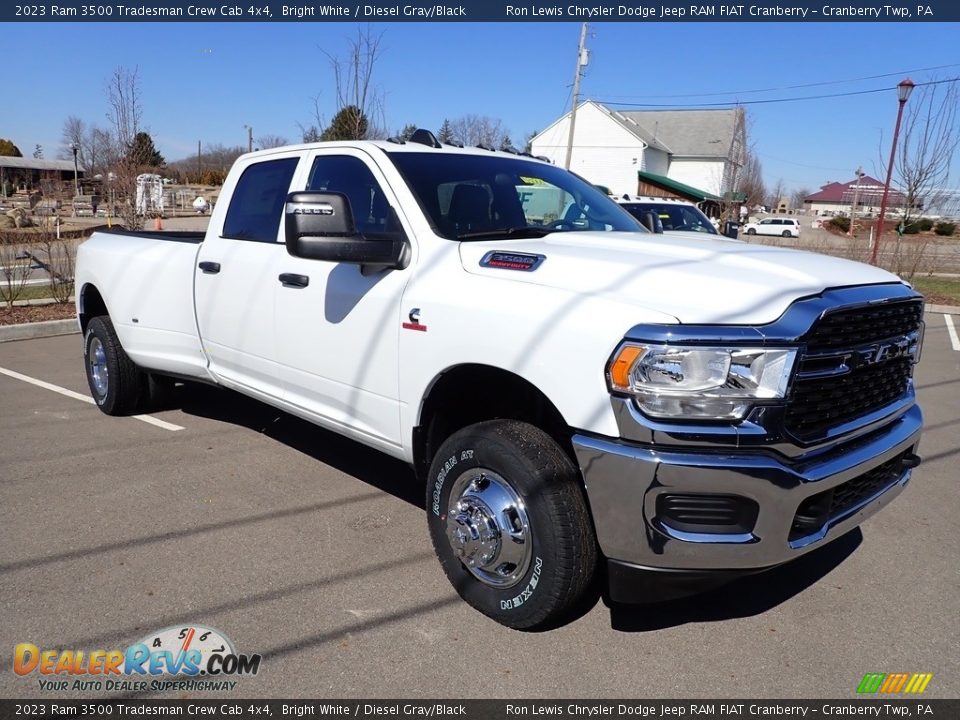 2023 Ram 3500 Tradesman Crew Cab 4x4 Bright White / Diesel Gray/Black Photo #7