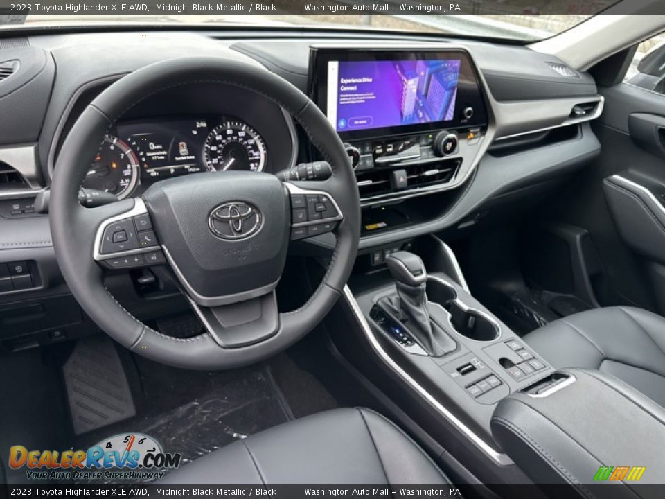 Front Seat of 2023 Toyota Highlander XLE AWD Photo #3